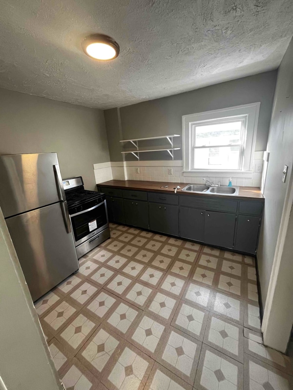 Building Photo - 1776 Marks Ave