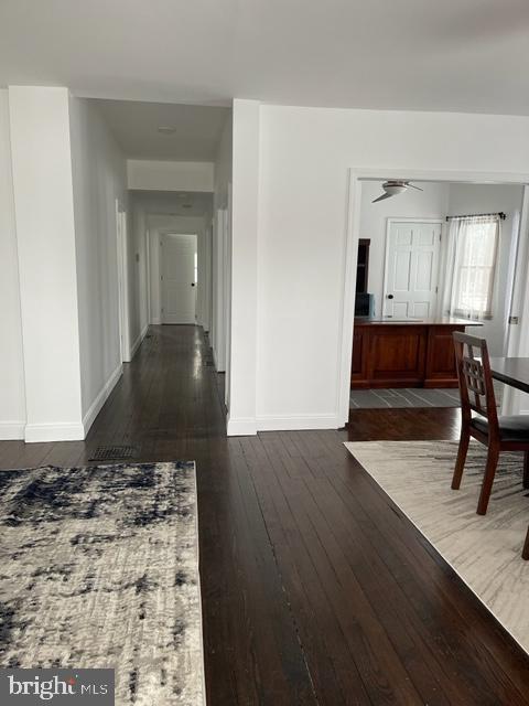 Primary Photo - 172 E Delaware Ave
