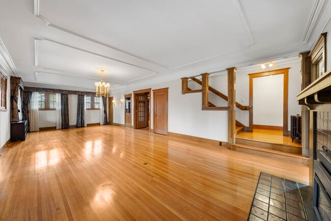 Building Photo - 2407 S Garfield St