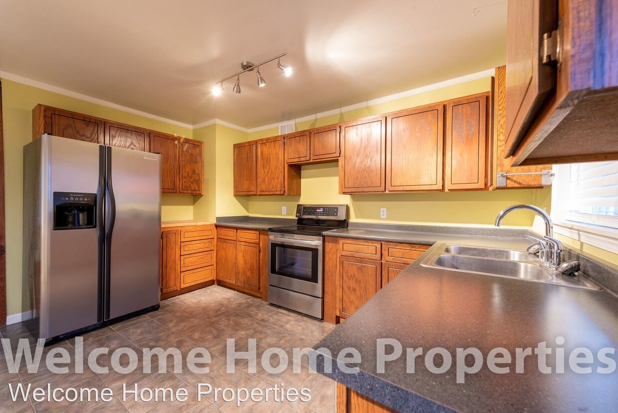 Primary Photo - 2 br, 1 bath Apartment - 1014 W Alder St