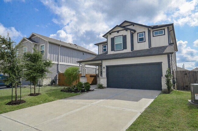 Foto del edificio - 25812 Hedgerow Dr