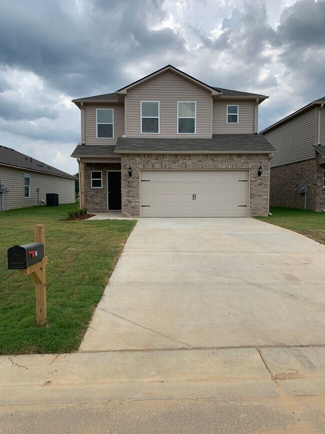 Foto del edificio - Available NOW! Stunning 3 Bed, 2.5 Bath Home in Tucker Farms