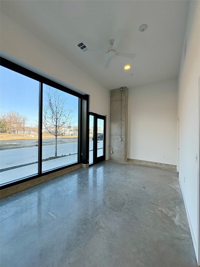 Foto del edificio - 2623 Keene St