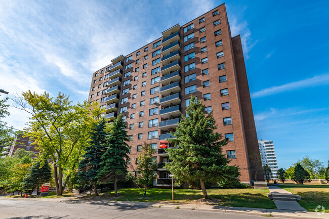 Building Photo - Elizabeth Tower