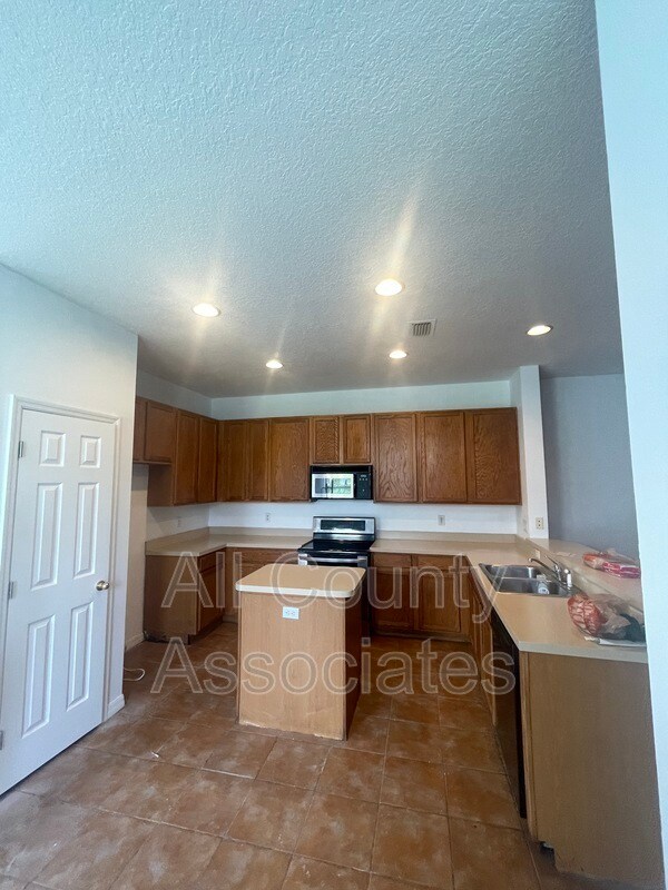 Foto del edificio - 11675 Declaration Dr