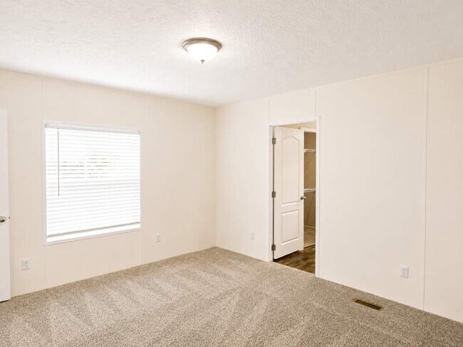 Foto del edificio - 153 Goodlett Dr
