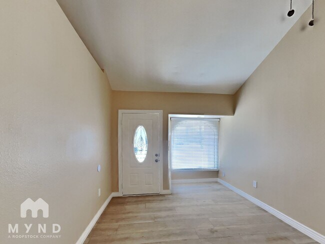 Foto del edificio - 271 Dakota St