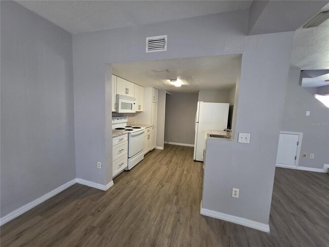 Building Photo - 937 Washington Palm Loop