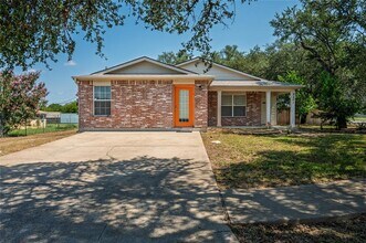 Building Photo - 2401 Haven Dr