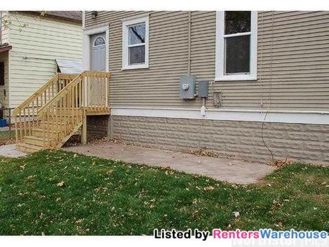 Building Photo - 1092 Reaney Ave
