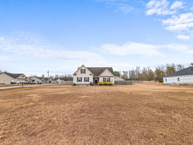 Foto del edificio - Beautiful Home Close to MCAS New River Air Station