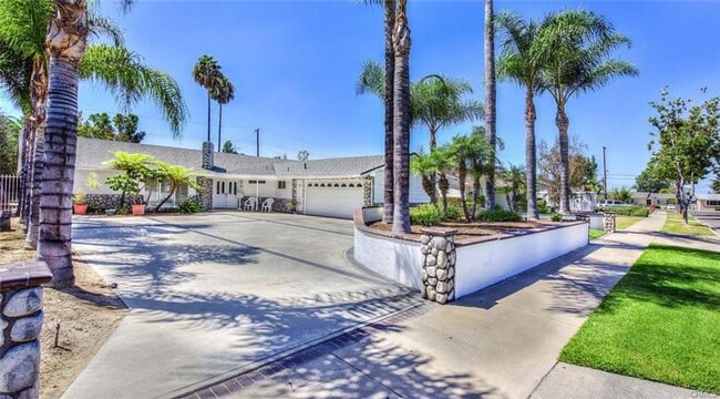 Photo - 542 E Adams Ave House