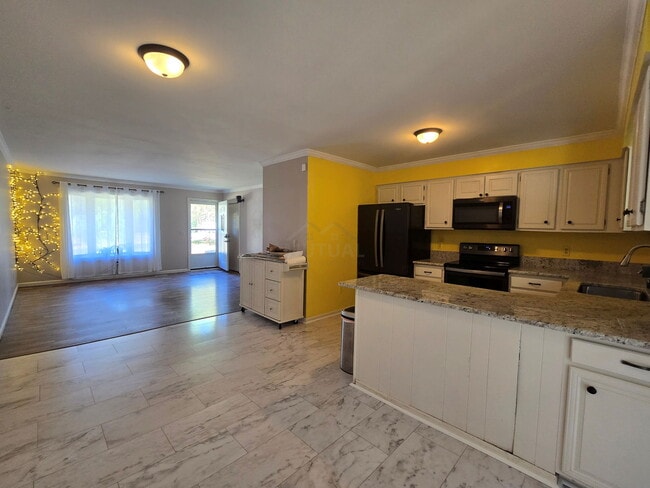 Building Photo - 1855 Luneta Ct