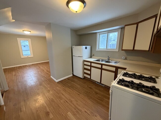 Foto del edificio - 323 Selma St