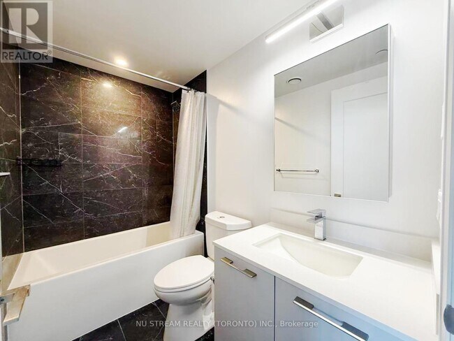 Building Photo - 8 Water Walk Dr