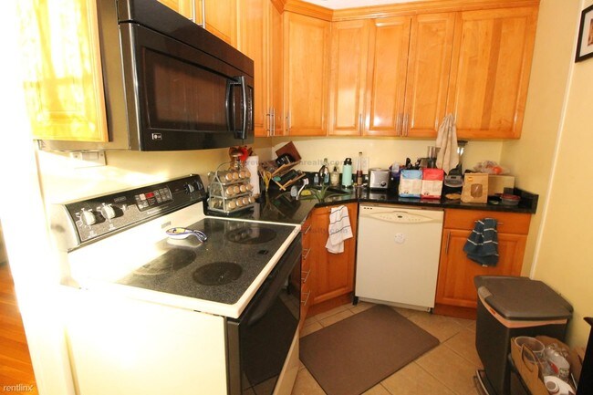 Building Photo - 124 Sutherland Rd