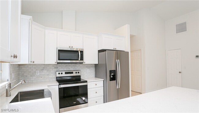 Foto del edificio - 835 106th Ave N