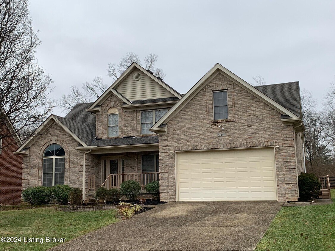 Primary Photo - 13307 Oak Forest Ct