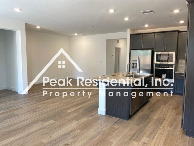 Building Photo - Newer 3bd/2ba Antelope Home with 2 Car Garage