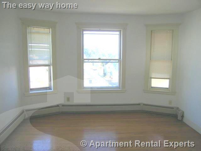 Building Photo - 79 Clarendon Ave