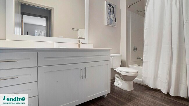 Foto del edificio - 900 E Six Forks Rd