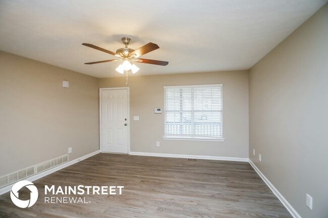 Foto del edificio - 221 Beechwood Ln