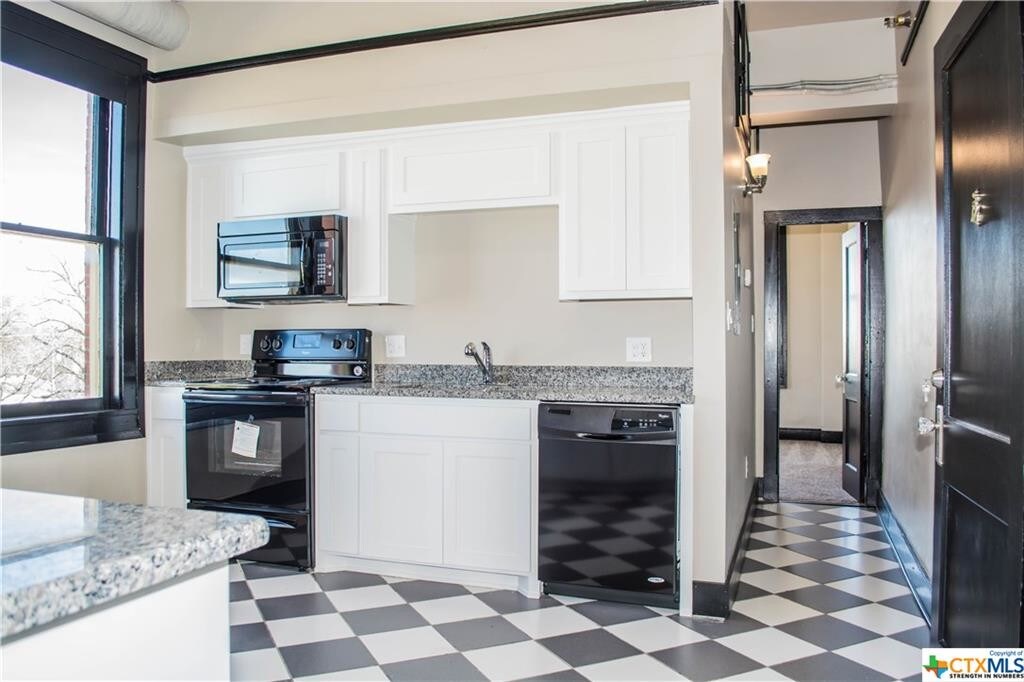 Foto principal - 301 N Austin St