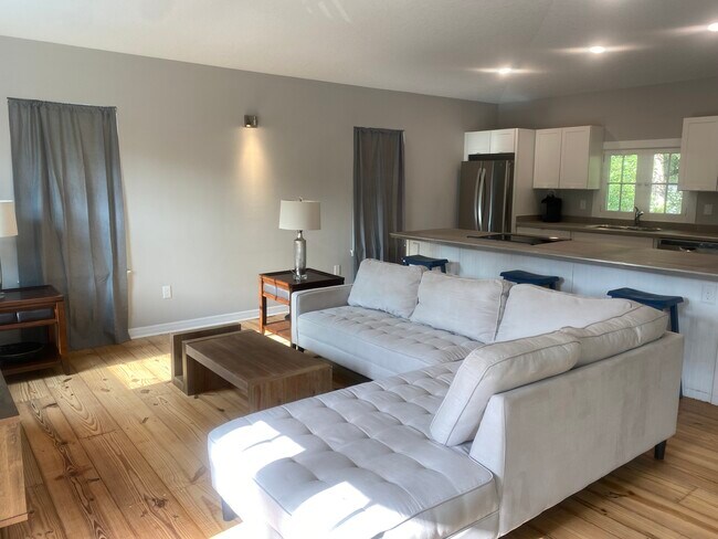 Foto del edificio - 523 E Livingston St
