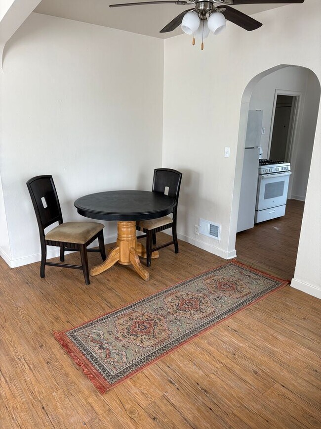 Foto del edificio - 3bd 2ba