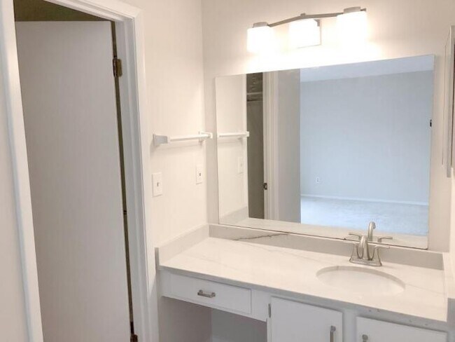 Foto del edificio - 2 bedroom in Marietta GA 30068