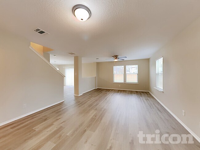 Foto del edificio - 8203 Maple Meadow Dr