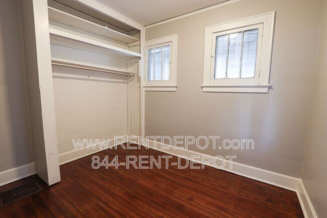 Foto del edificio - 501 Maxwell Ave