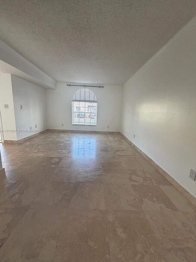 Foto del edificio - 7211 W 24th Ave