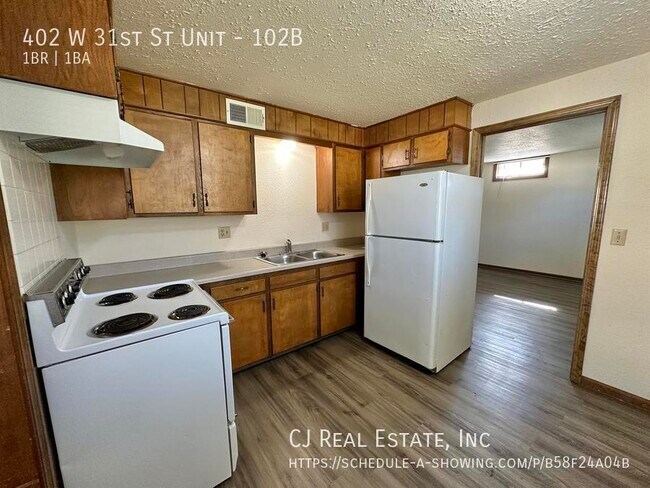 Building Photo - 402 W 31st St