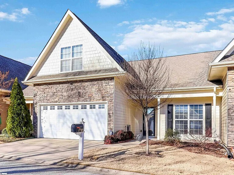 Foto principal - 116 Ashgrove Ln