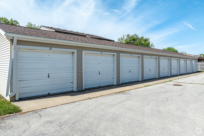 Foto del edificio - Linden East Apartments