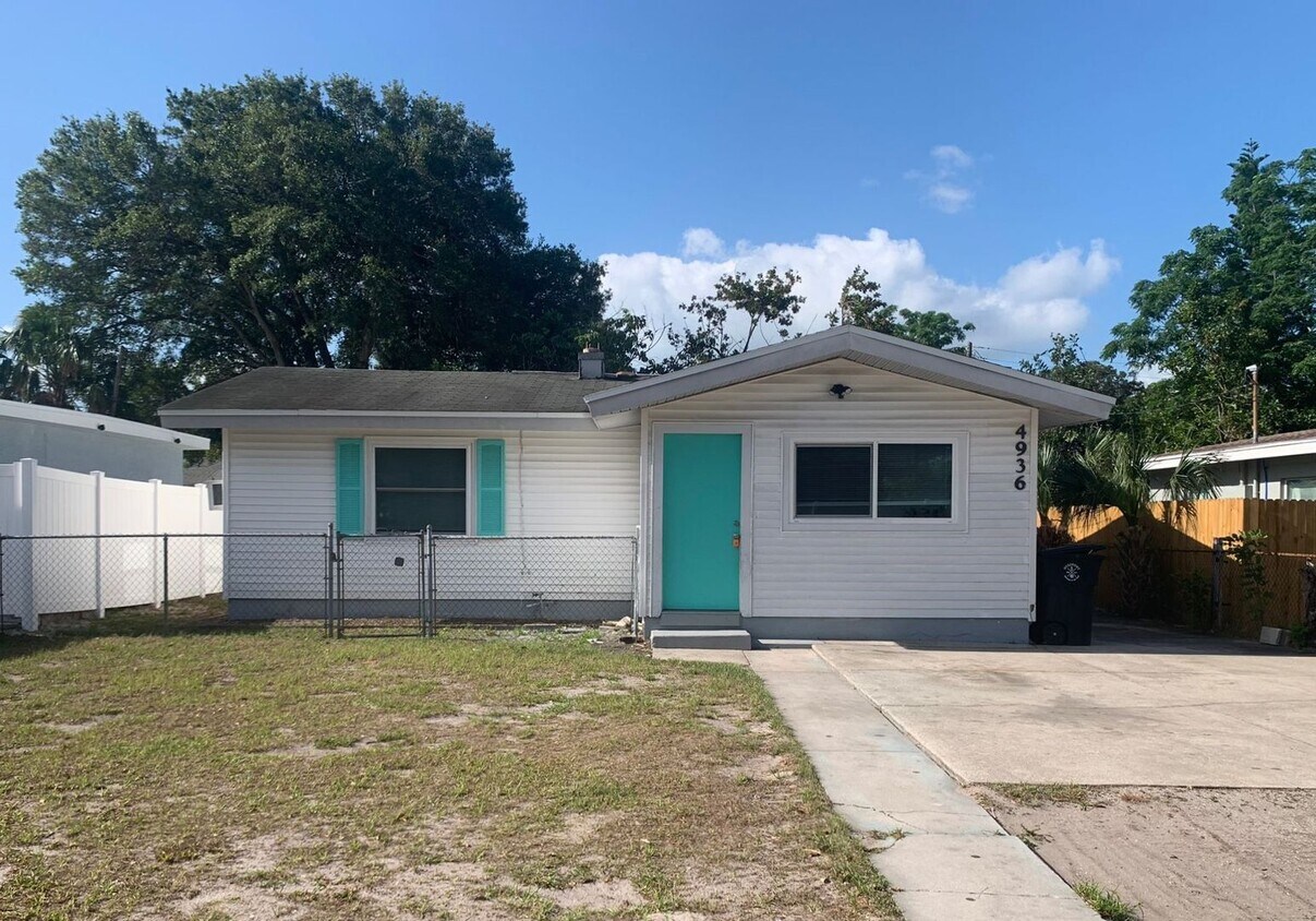 Primary Photo - Modest 3BR/2BA home in Northeast Gulfport