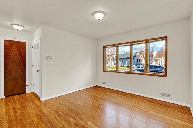 Building Photo - 675 8th St