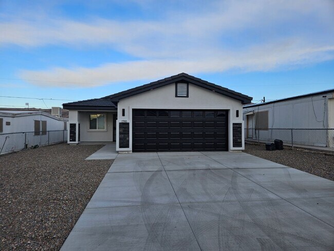 Foto del edificio - Beautiful and Affordable 2 bed/2 bath Single Family Home in BHC!