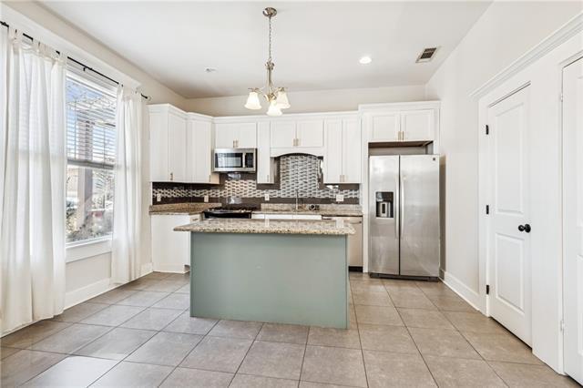 Foto del edificio - 2418 General Taylor St