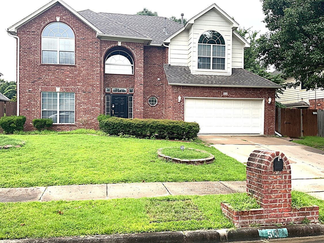 Primary Photo - 513 N Sweet Gum Ave