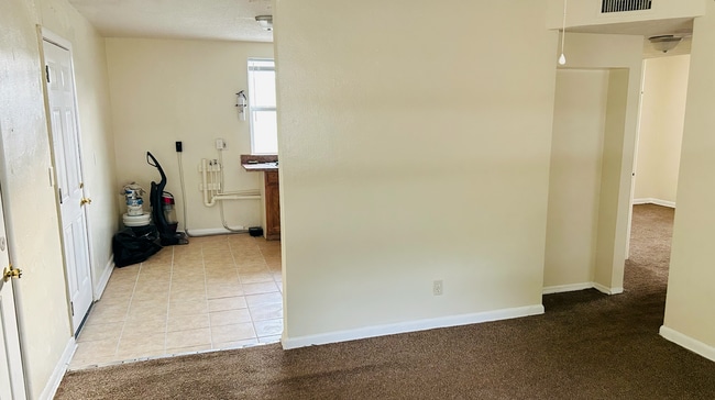 Building Photo - 2730 Hamilton Cir
