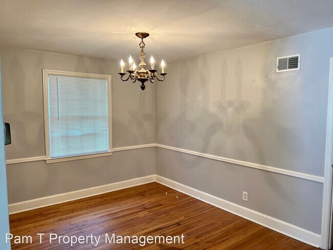 Foto del edificio - 3 br, 1 bath House - 1532 E 53rd Street