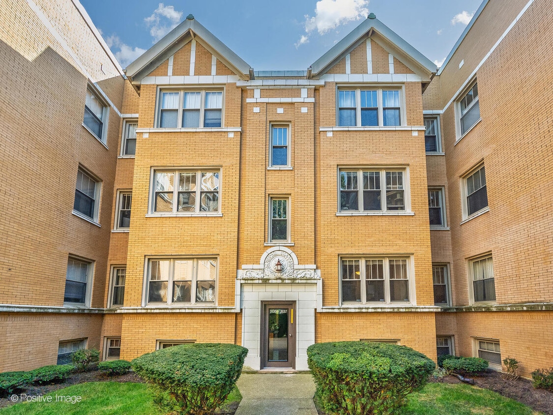 Foto principal - 3137 W Palmer Square