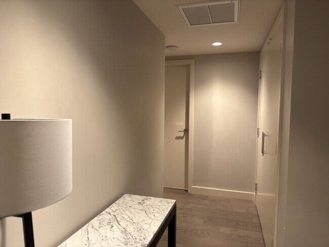 Entry way hallway - 583 Battery St