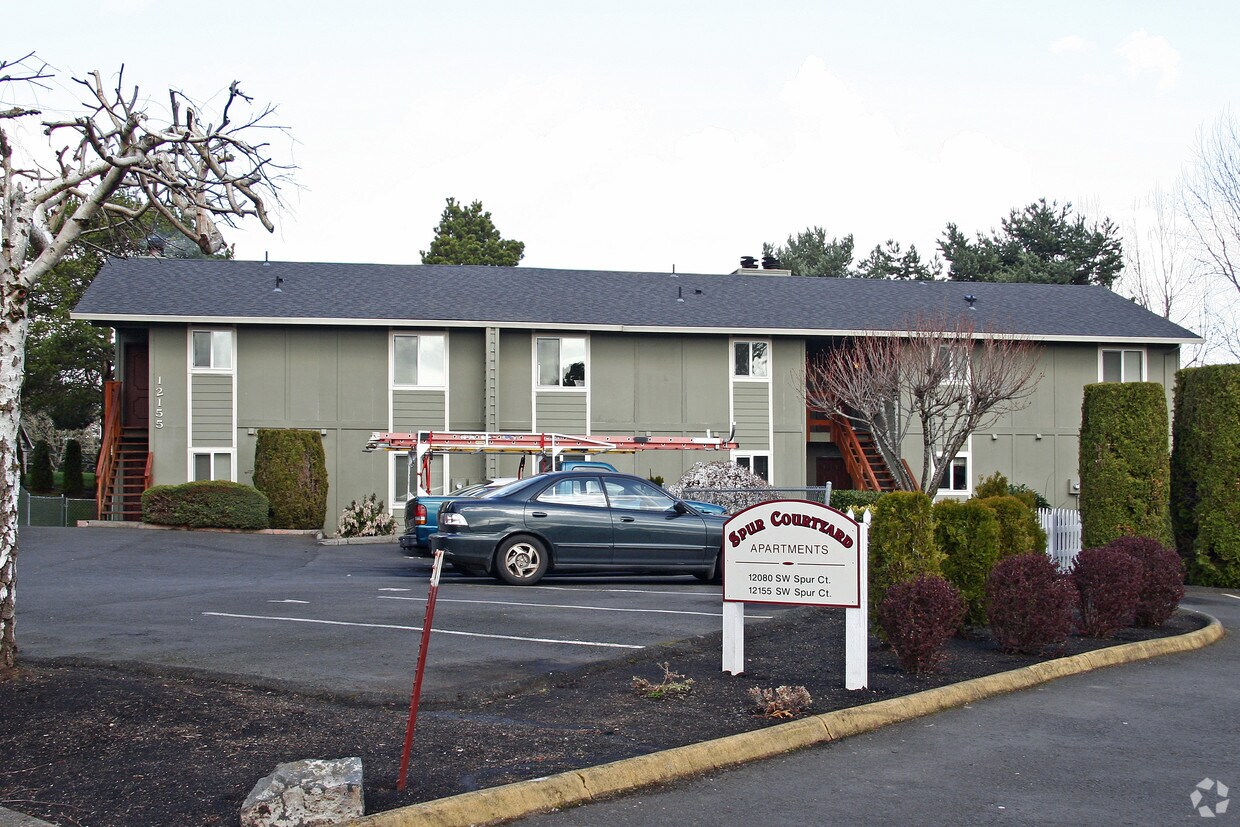 Spur Courtyard Apartments - 12155 SW Spur Ct Beaverton, OR 97008