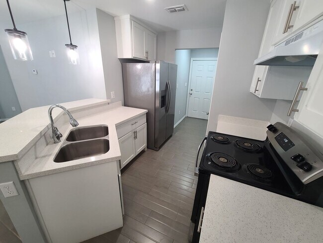 Foto del edificio - 2216 Northridge Ave