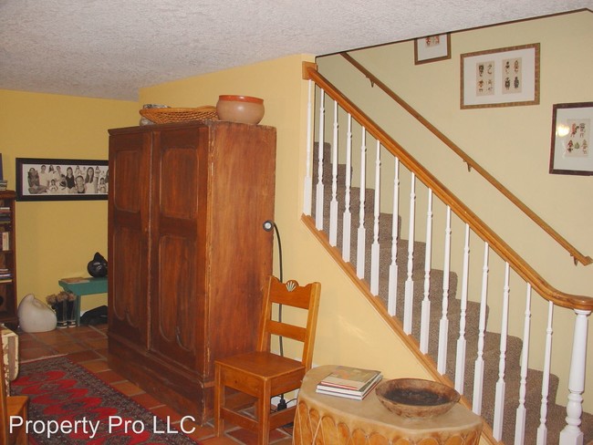 Building Photo - 17 Mulberry Loop