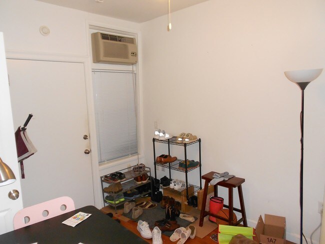 Building Photo - 18 Haviland St