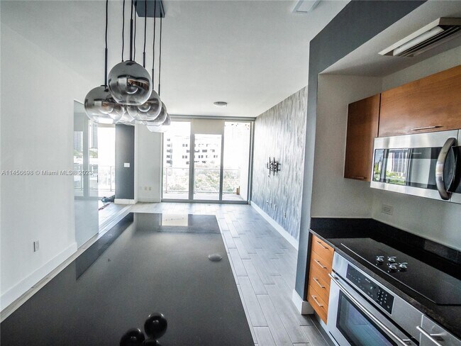 Foto del edificio - 3470 E Coast Ave